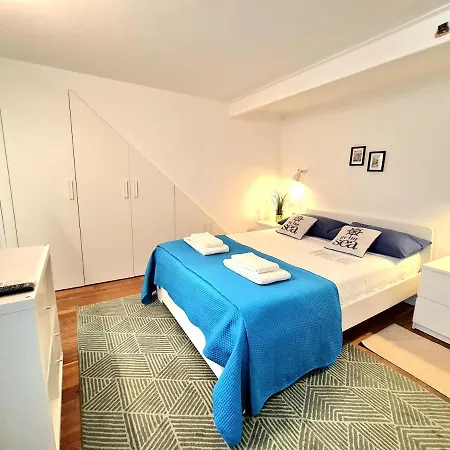 Apartment Little *